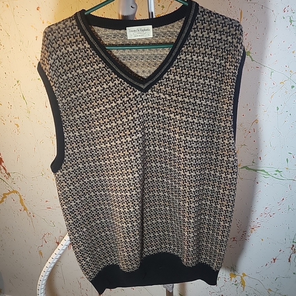 Vintage Tricots St. Raphael Sweater Men Size L Tan Geometric Union Made In USA